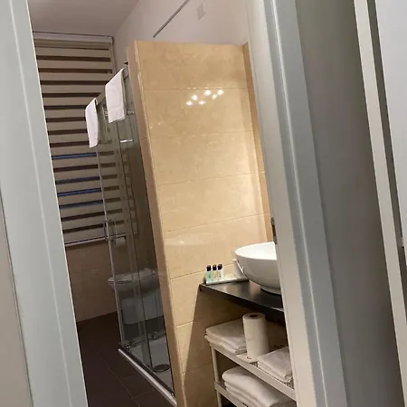 Midtown Alojamento de Acomodação e Pequeno-almoço Salerno