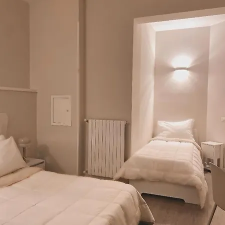 Alojamento de Acomodação e Pequeno-almoço Midtown 4*