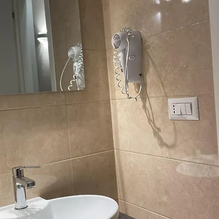 Alojamento de Acomodação e Pequeno-almoço Midtown Salerno