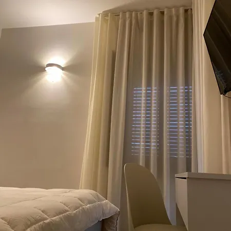 Midtown Alojamento de Acomodação e Pequeno-almoço