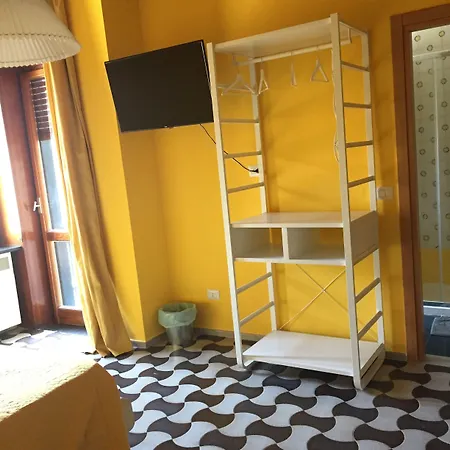 Alojamento de Acomodação e Pequeno-almoço Midtown 4*