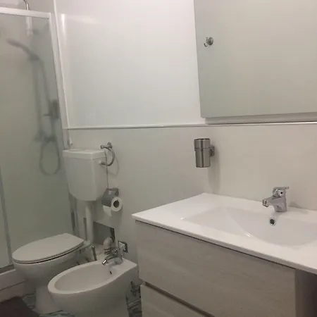 Midtown Alojamento de Acomodação e Pequeno-almoço Salerno